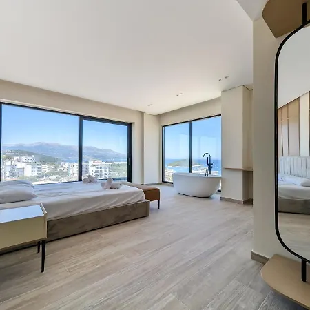 La Luna Hotel